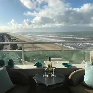 annets-apartments.zandvoort-hotels.com/